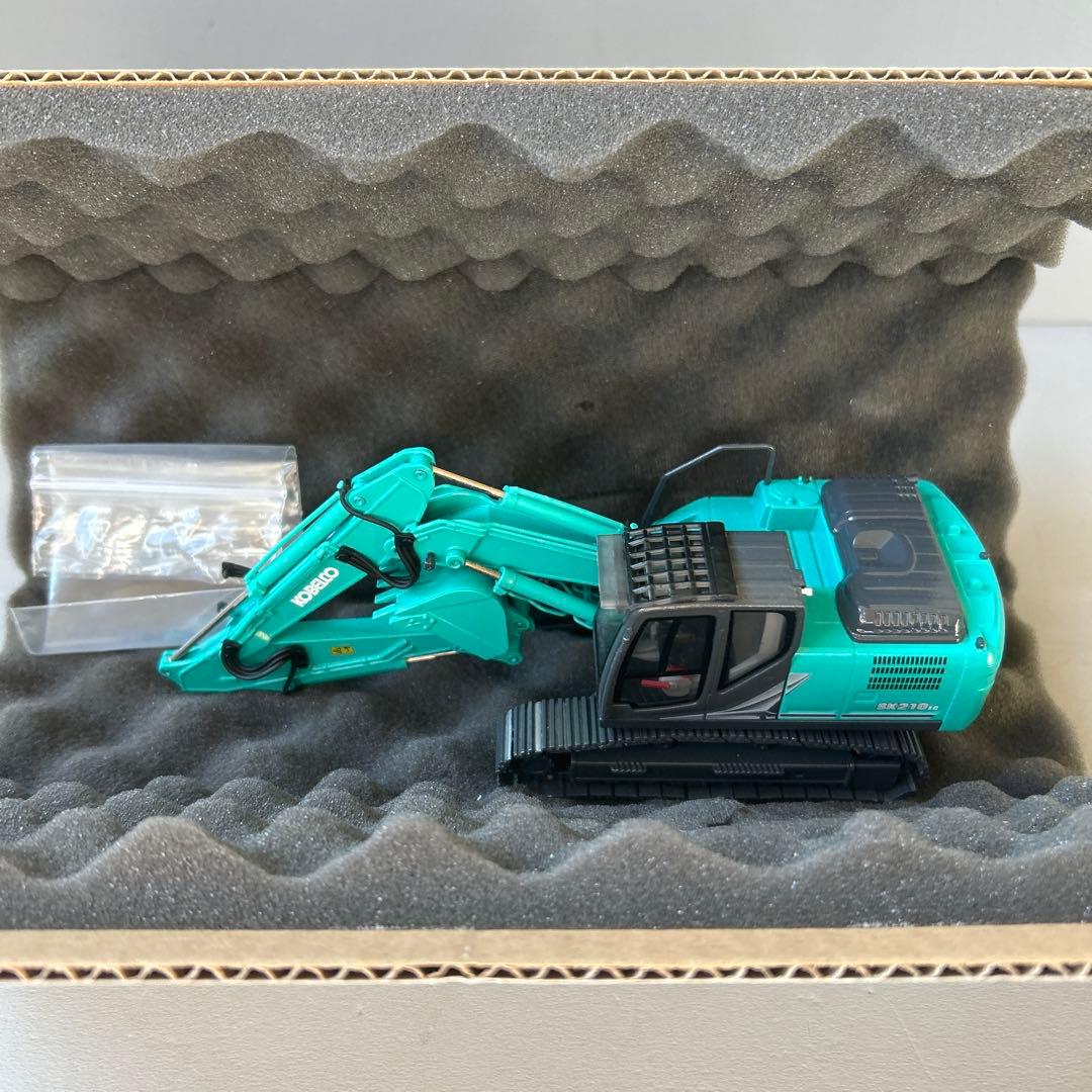 KOBELCO SK210 LC 1:50スケールモデル KOBELCO SK210 LC ロングリーチ