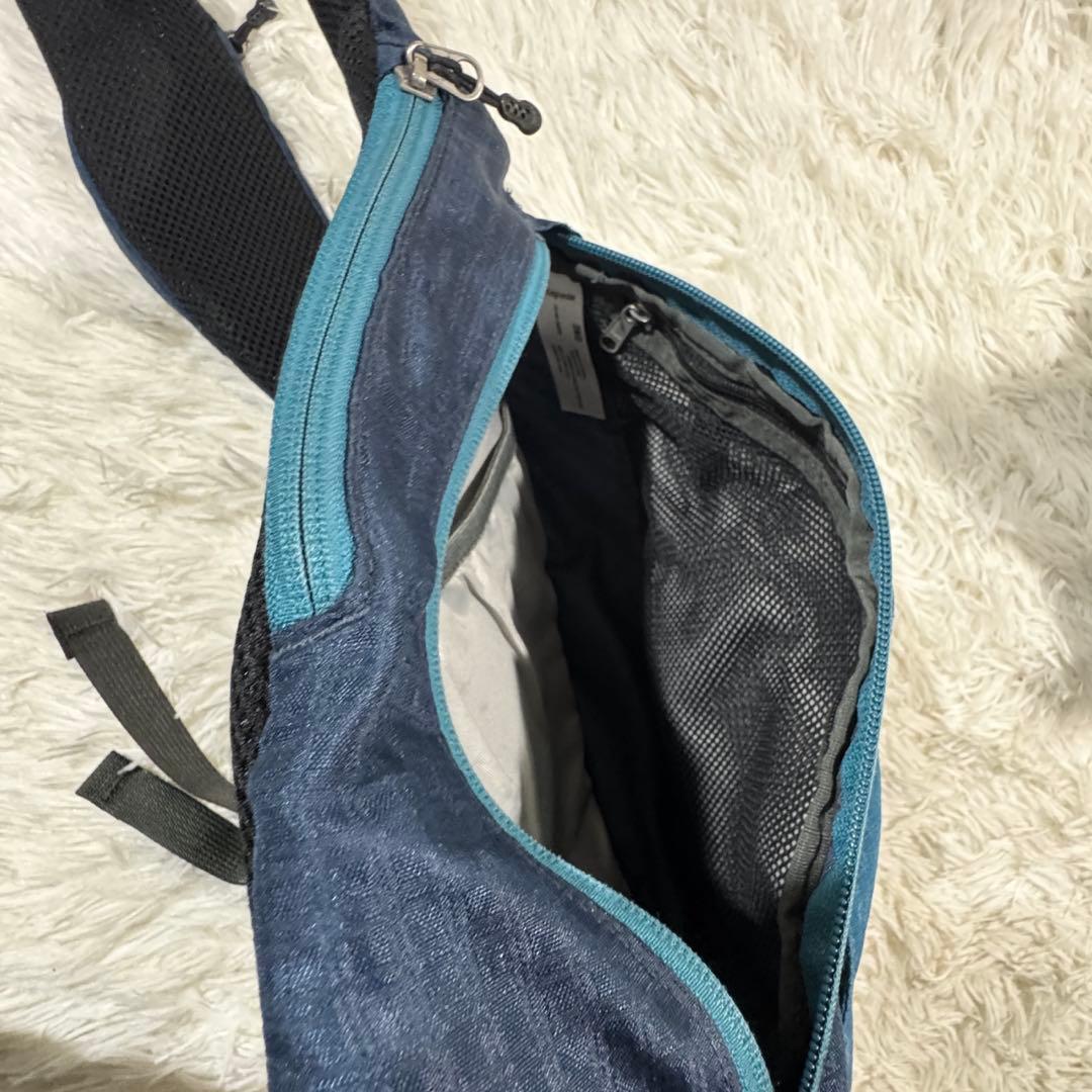 00s 廃盤 パタゴニア アトム スリングショルダーバッグ 斜め掛け Y2K
