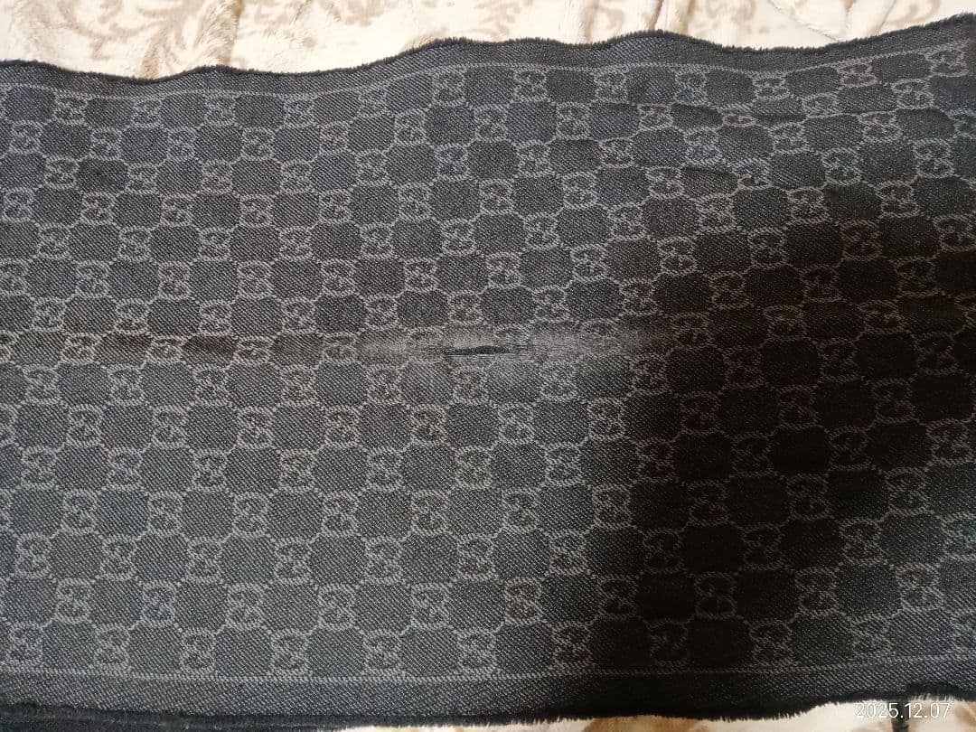 GUCCI　リバーシブルマフラー GGパターンユニセックス　イタリア製