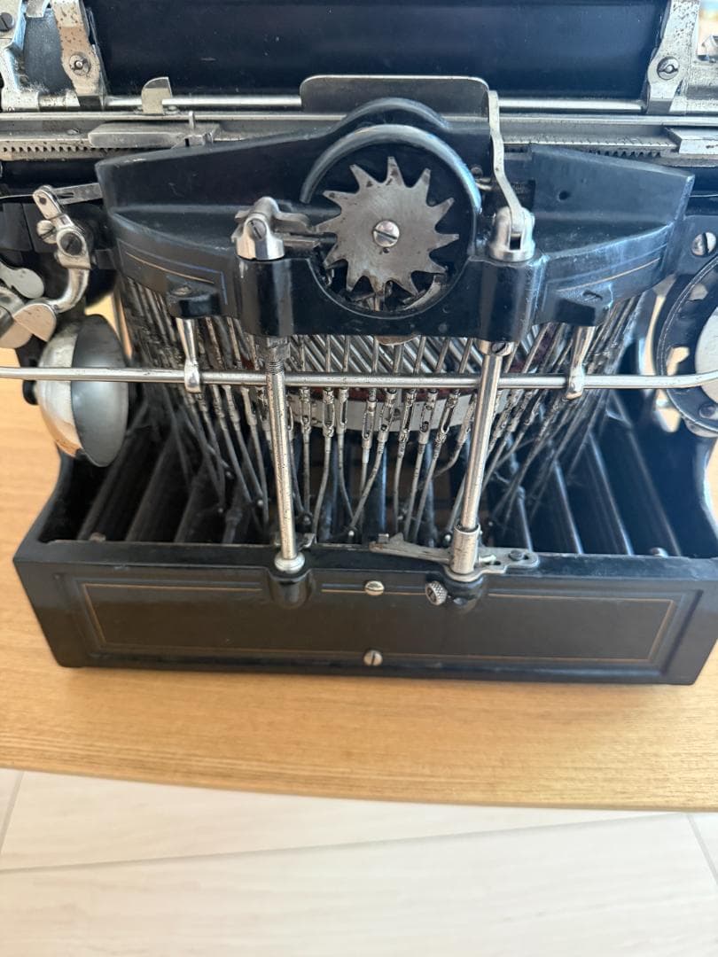 Smith Premier No.4 デスクトップ タイプライター