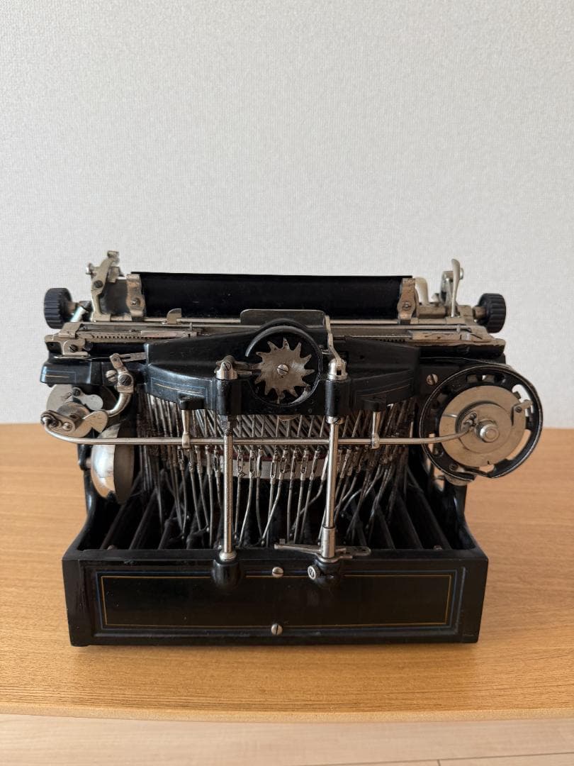 Smith Premier No.4 デスクトップ タイプライター
