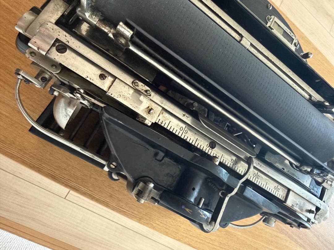 Smith Premier No.4 デスクトップ タイプライター