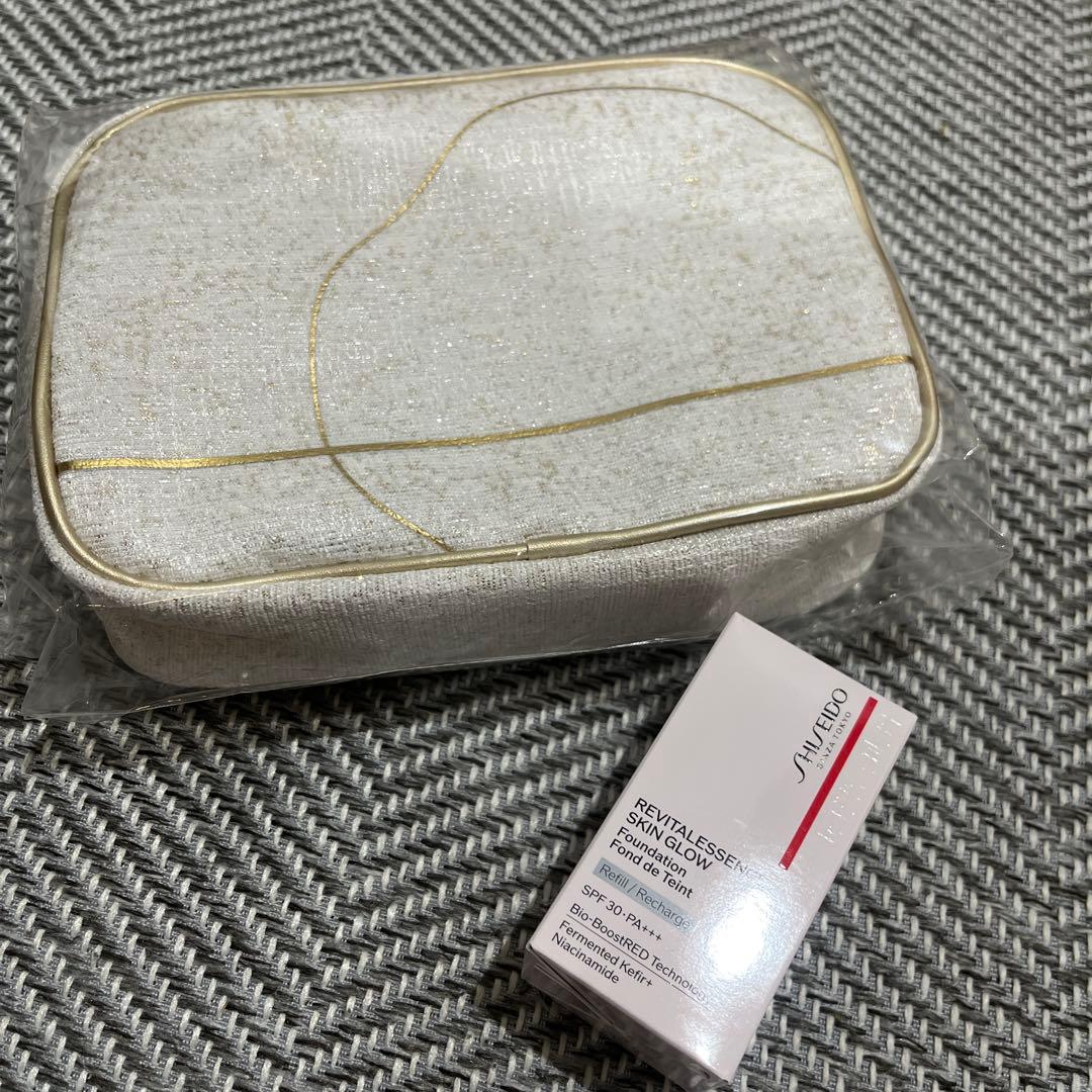 資生堂　140 レフィル　エッセンススキングロウファンデ　ポーチ