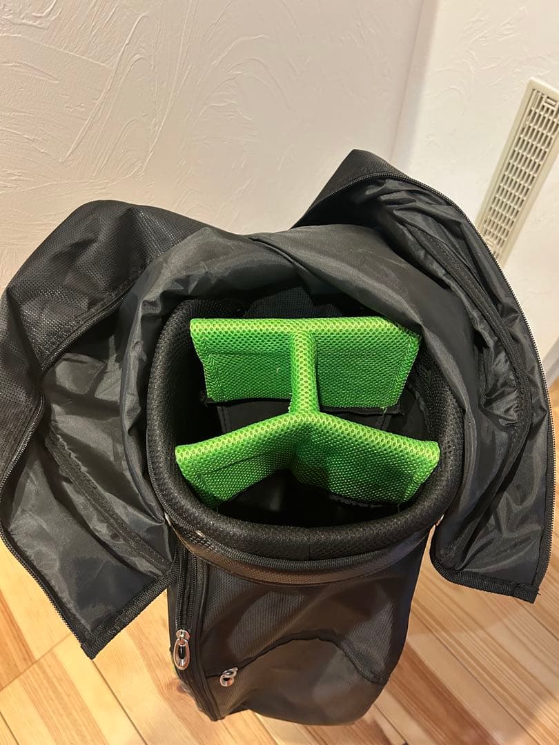 TaylorMade キャディーバック