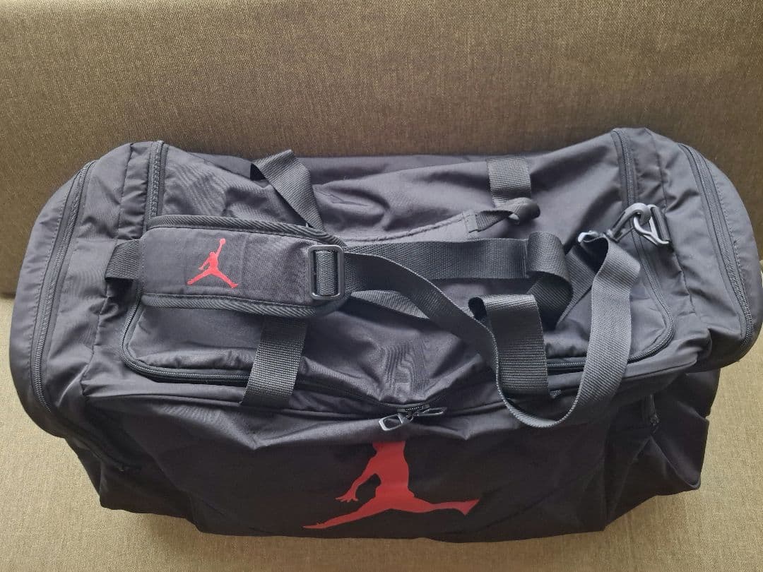 JORDAN 　ジョーダン　ダッフルバッグ　大容量バッグ