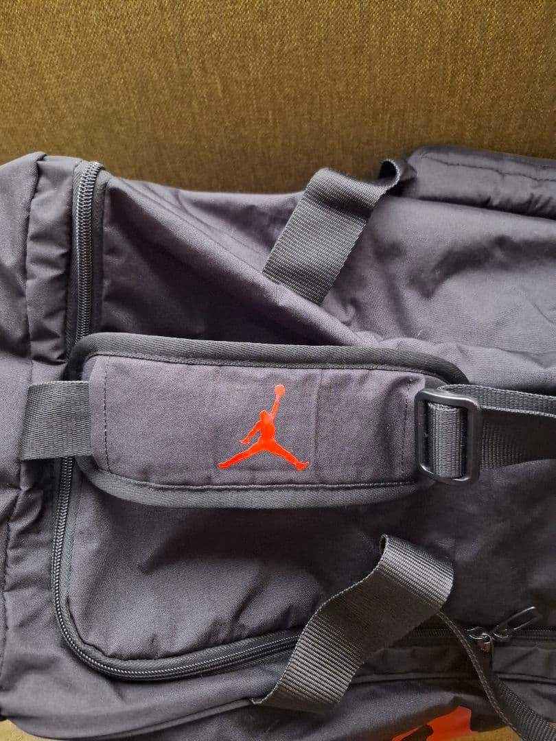 JORDAN 　ジョーダン　ダッフルバッグ　大容量バッグ