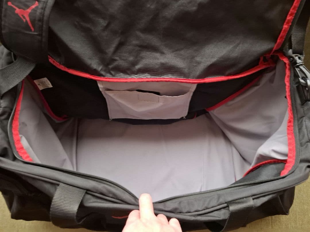 JORDAN 　ジョーダン　ダッフルバッグ　大容量バッグ