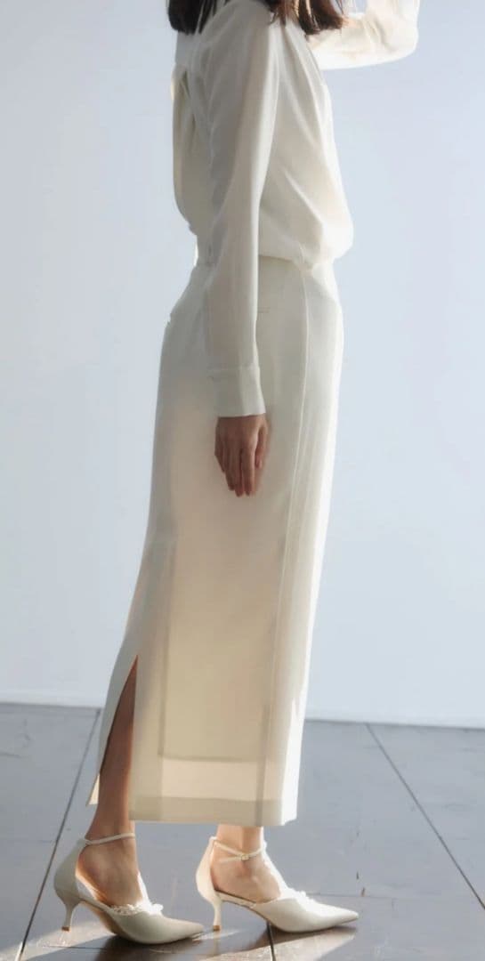 ánuans SS新作 ダブルサテンナロースカート