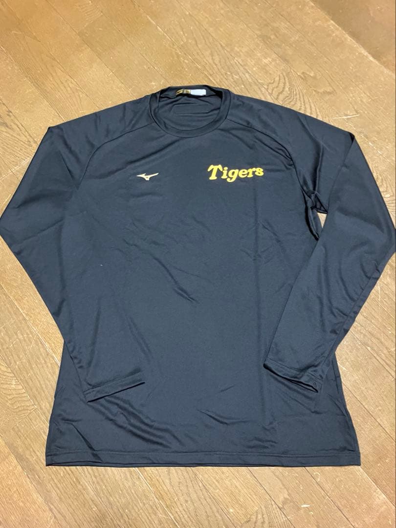 阪神タイガース　ウインドブレーカー　パンツ　アンダーシャツ　セット　ファンクラブ