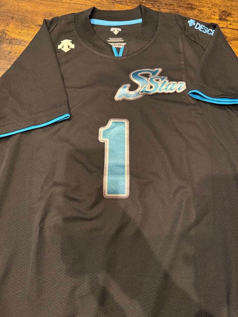 年始大値下げ　14枚バレーボールユニフォーム　半袖