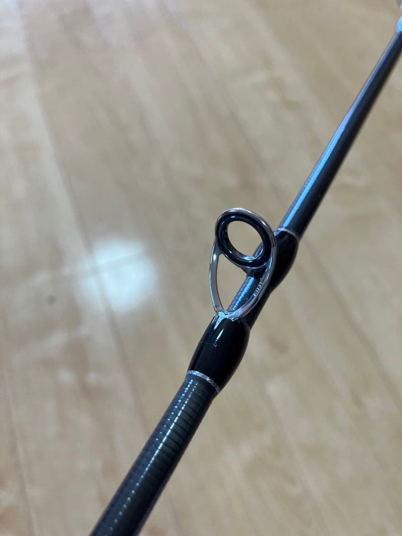 美品フィッシュマンブリストコモド83XXXX H