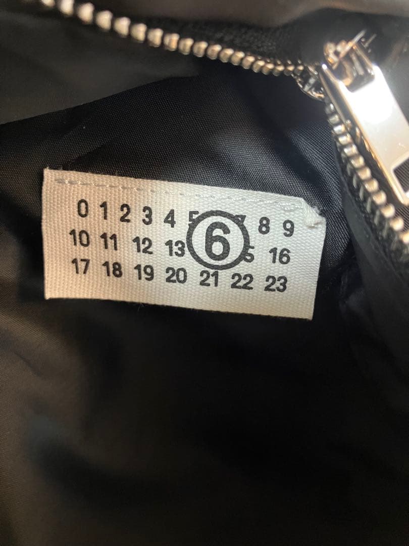 MM6 メゾンマルジェラ　ボディバッグ