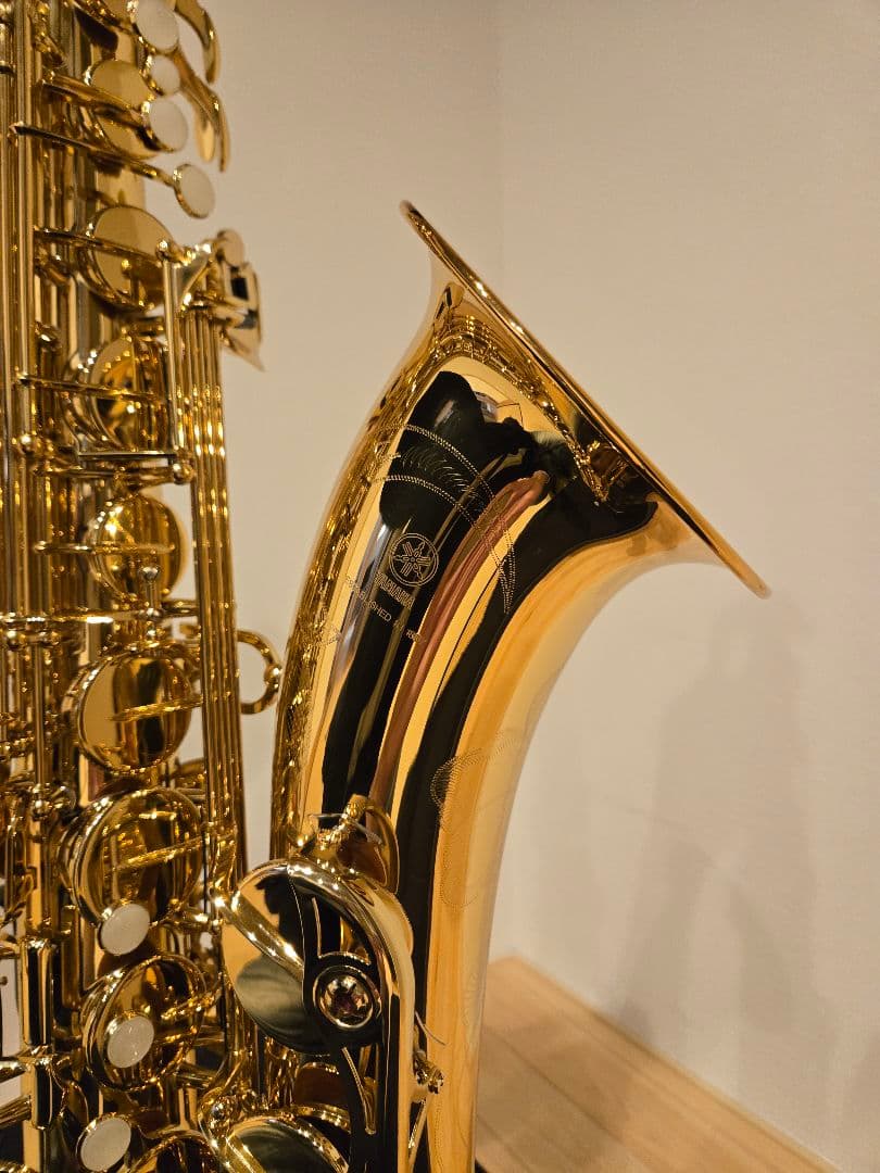 ヤマハテナーサックスYTS-62 (現行モデル)　ゴールドラッカー　ケース付き