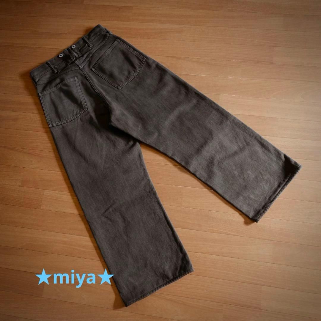 T.T / 〈LOT.209〉BUCKLE-BACKED TROUSERS