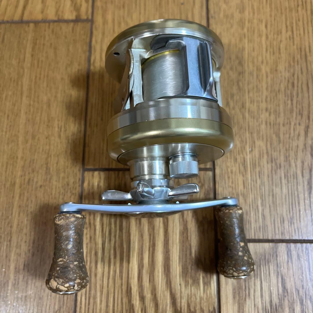 Daiwa ダイワ ミリオネアCV-Z 205