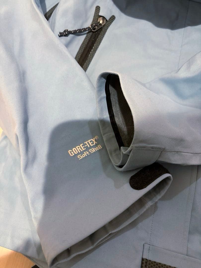 【mountain hardwear】 ゴアテックスジャケット　サイズ8