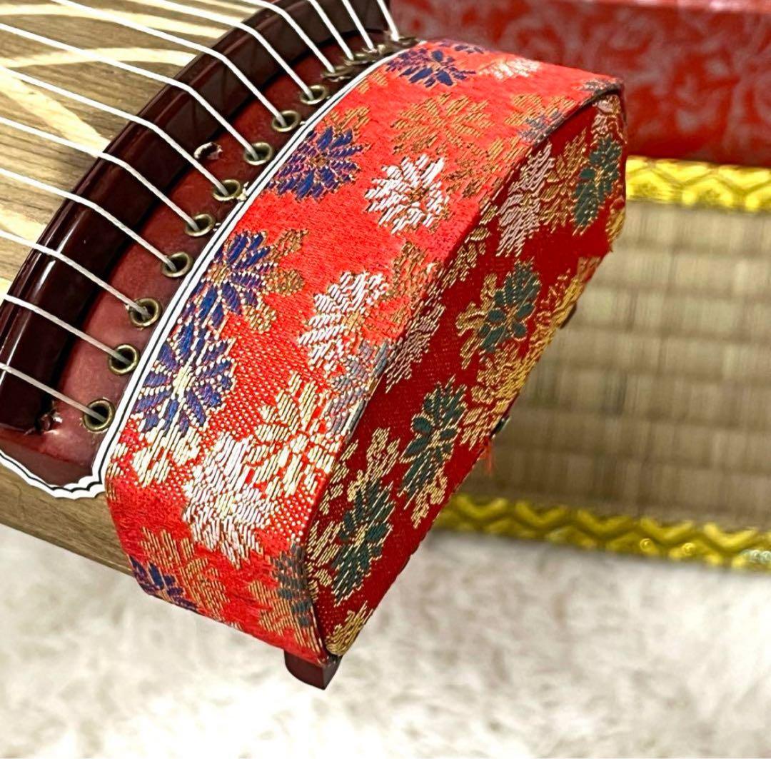 お琴 ミニサイズ 和楽器 13弦 音楽 和柄 赤 箱付き