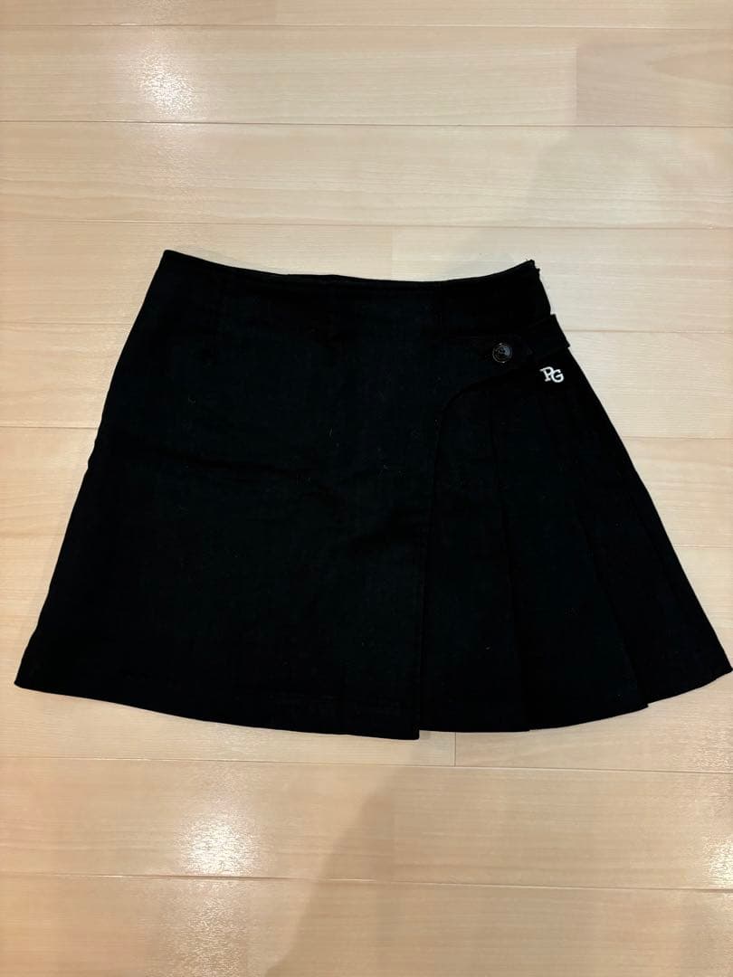 定価4万円パーリーゲイツ　ブラックデニム　ラップ調プリーツスカート