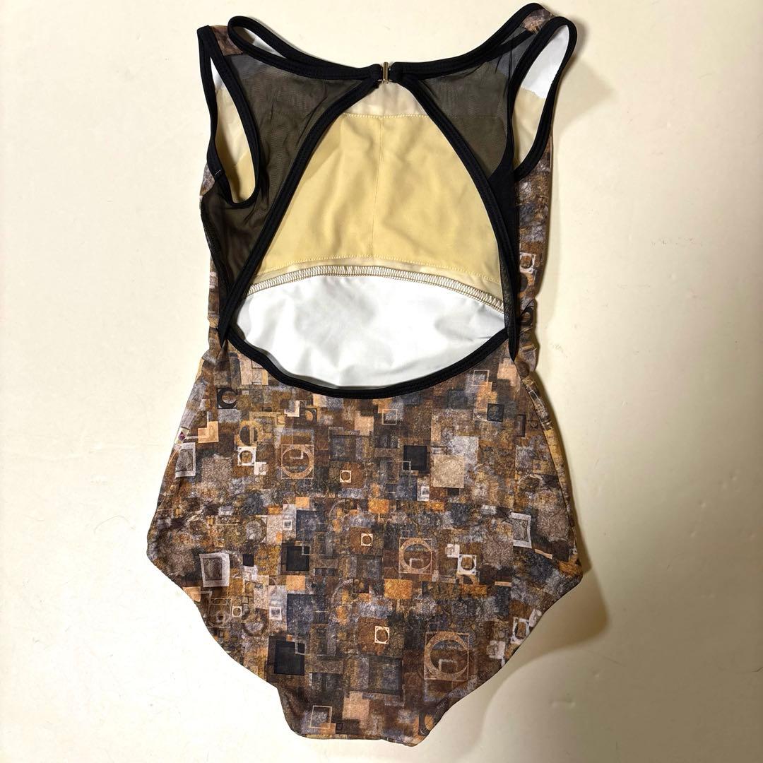 新品　unoa レオタード