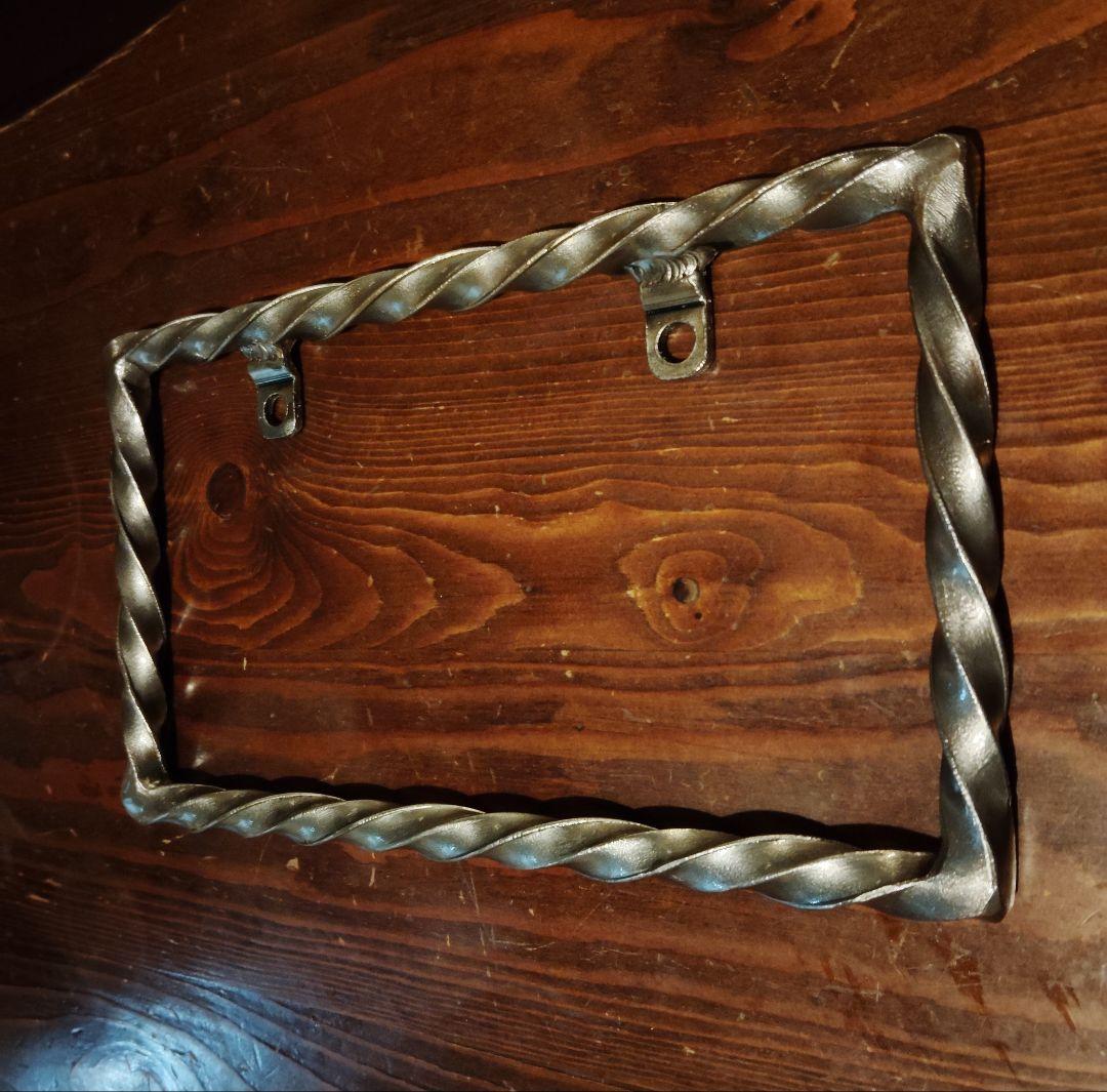 ツイスト ナンバーフレーム 70s ハーレー chopper サバイバー FTW