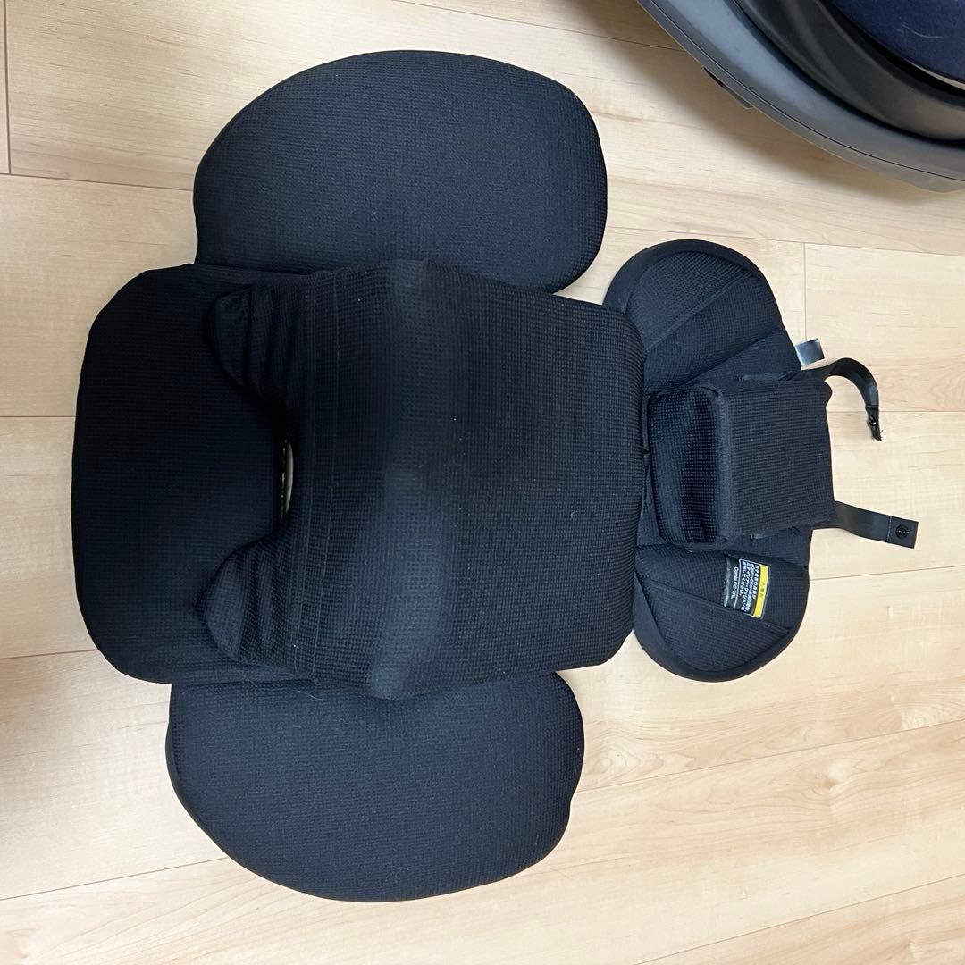 【直接引き取り限定】Combi チャイルドシート グレー×ネイビー　ISOFIX
