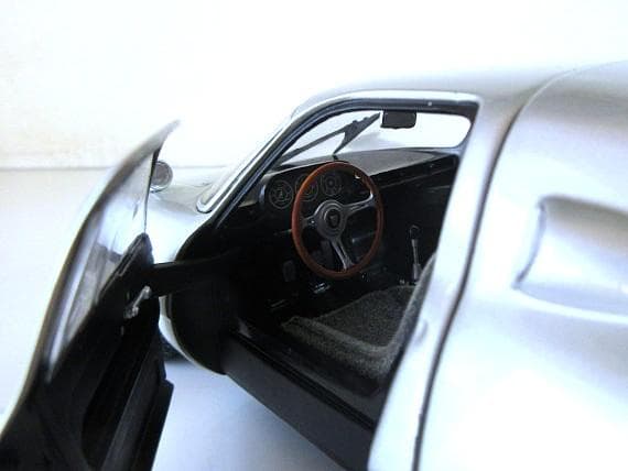 特価 MINICHAMPS 1/18 ポルシェ 904 Carrera GTS