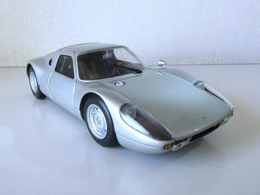 特価 MINICHAMPS 1/18 ポルシェ 904 Carrera GTS