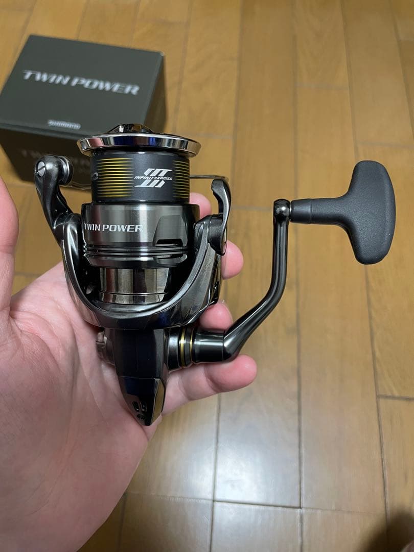 シマノ 24ツインパワー C3000MHG