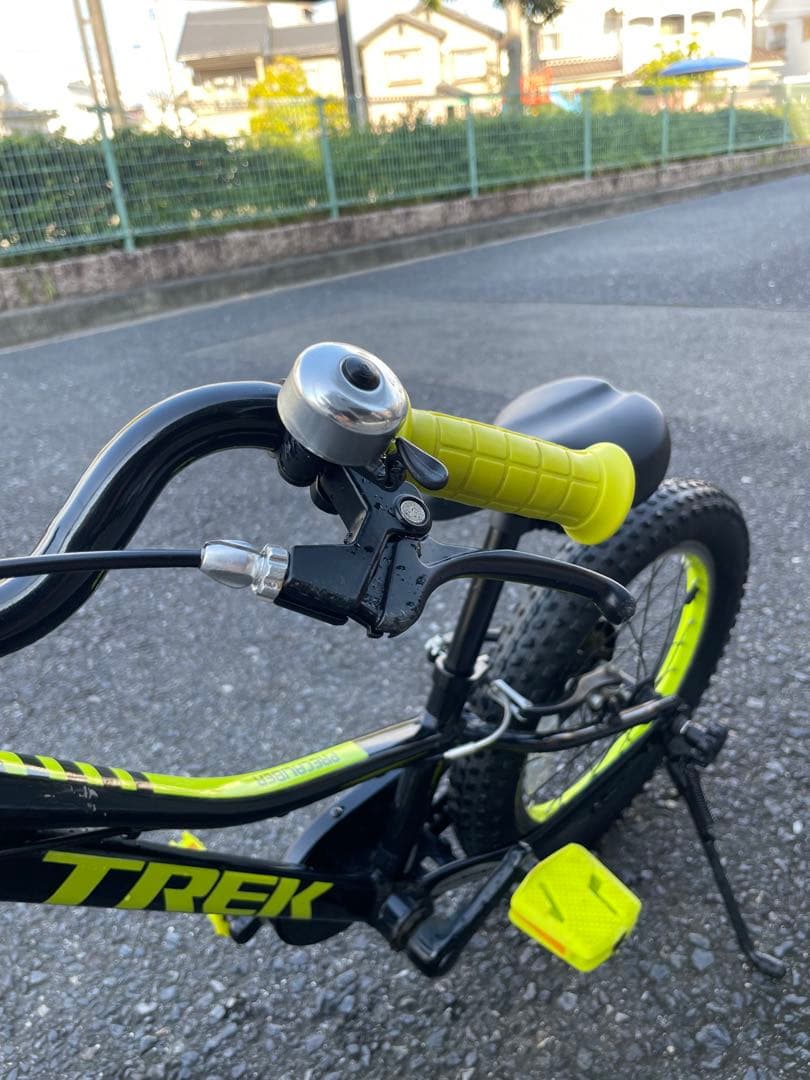 引き取り専用Trek 16インチ 子供用自転車 補助輪付き