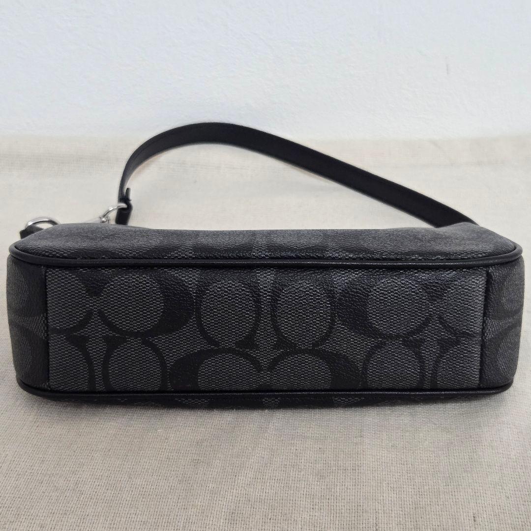 【極美品】COACH シグネチャーハンドバッグ　コーチアクセサリーポーチ