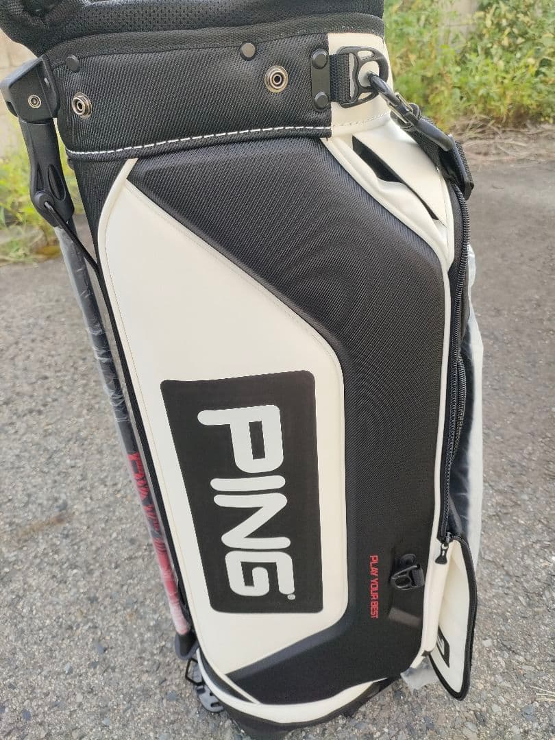新品希少！PING スタンドキャディバッグ ホワイト/ブラック 定価55000円