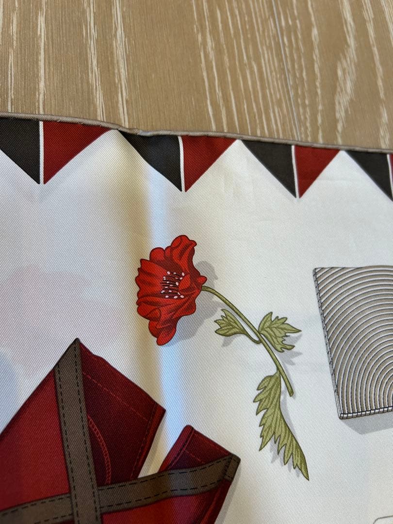 カレ 90 《手袋の時計》 - ブルー | Hermès - エルメス-公式サイト