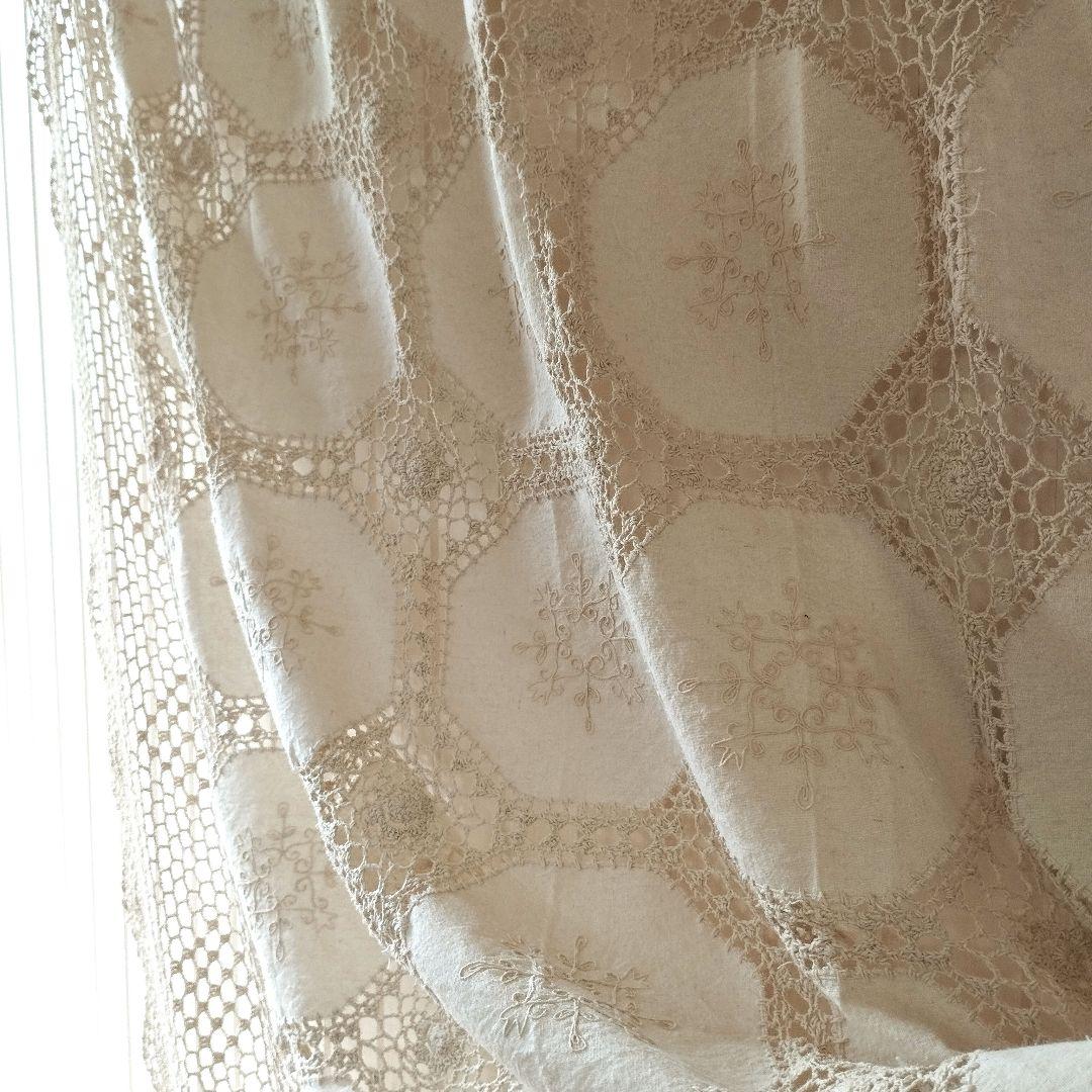 Vintageかぎ針編みレース　刺しゅうパネル　大判　マルチカバー