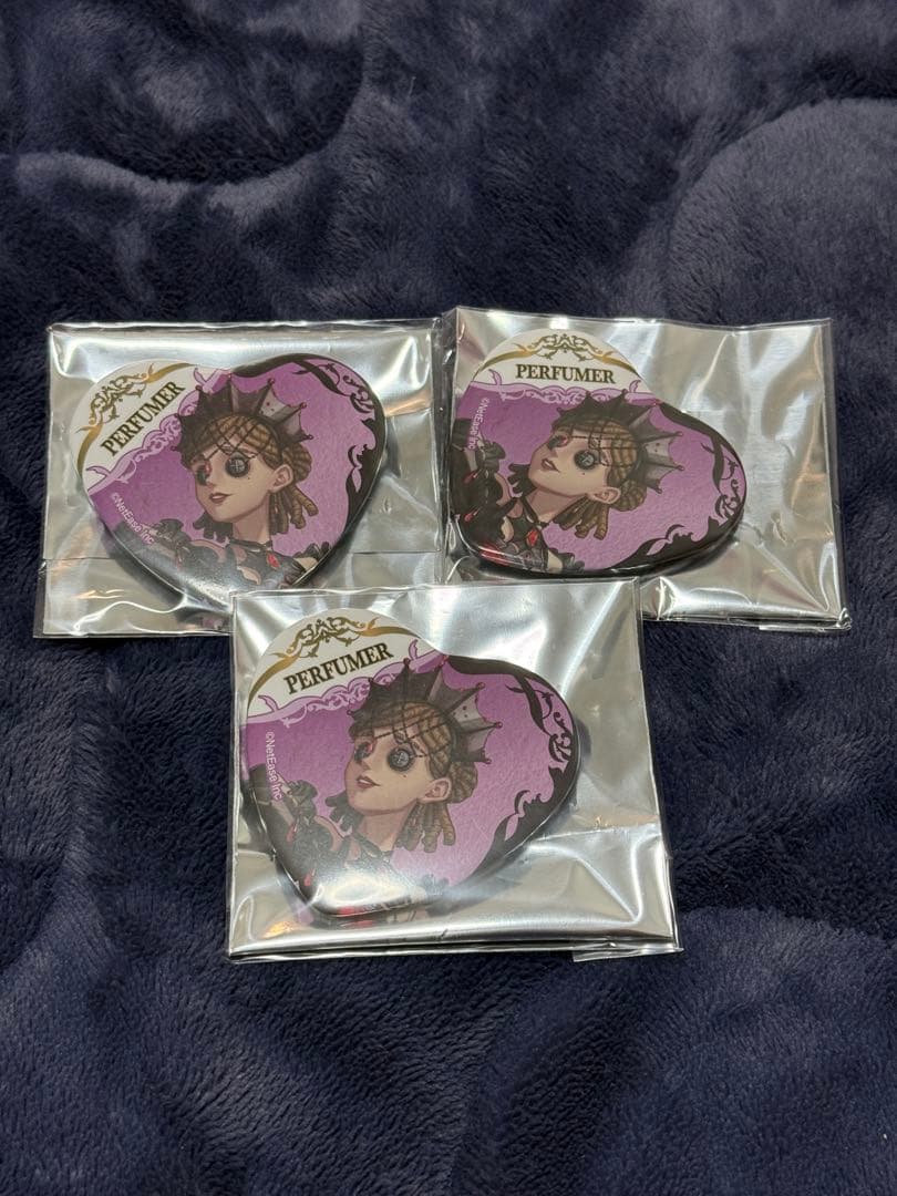 第五人格 スイパラ バトラーズカフェ 調香師 ウィラ ハート缶バッジ