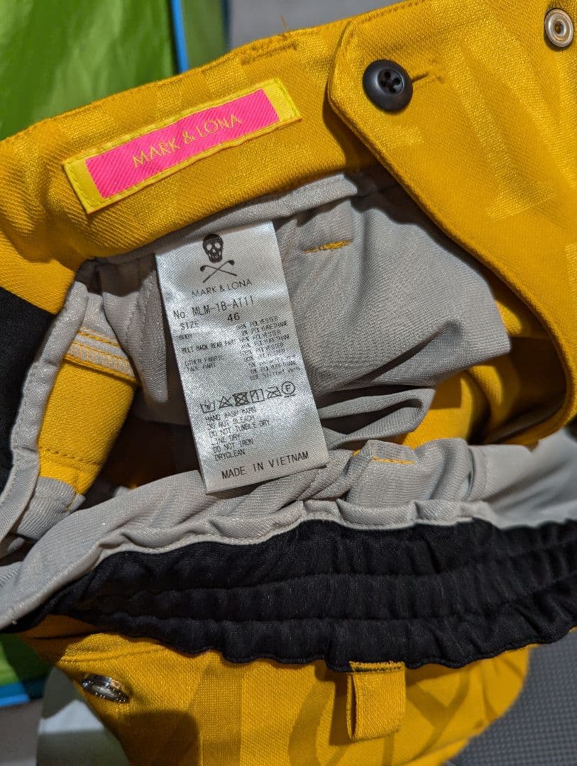 マークアンドロナ　ハーフパンツ