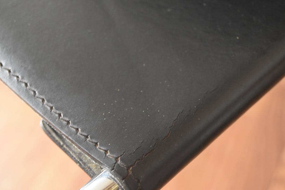 Chez Eileen Gray ROQUEBRUNE chair ①