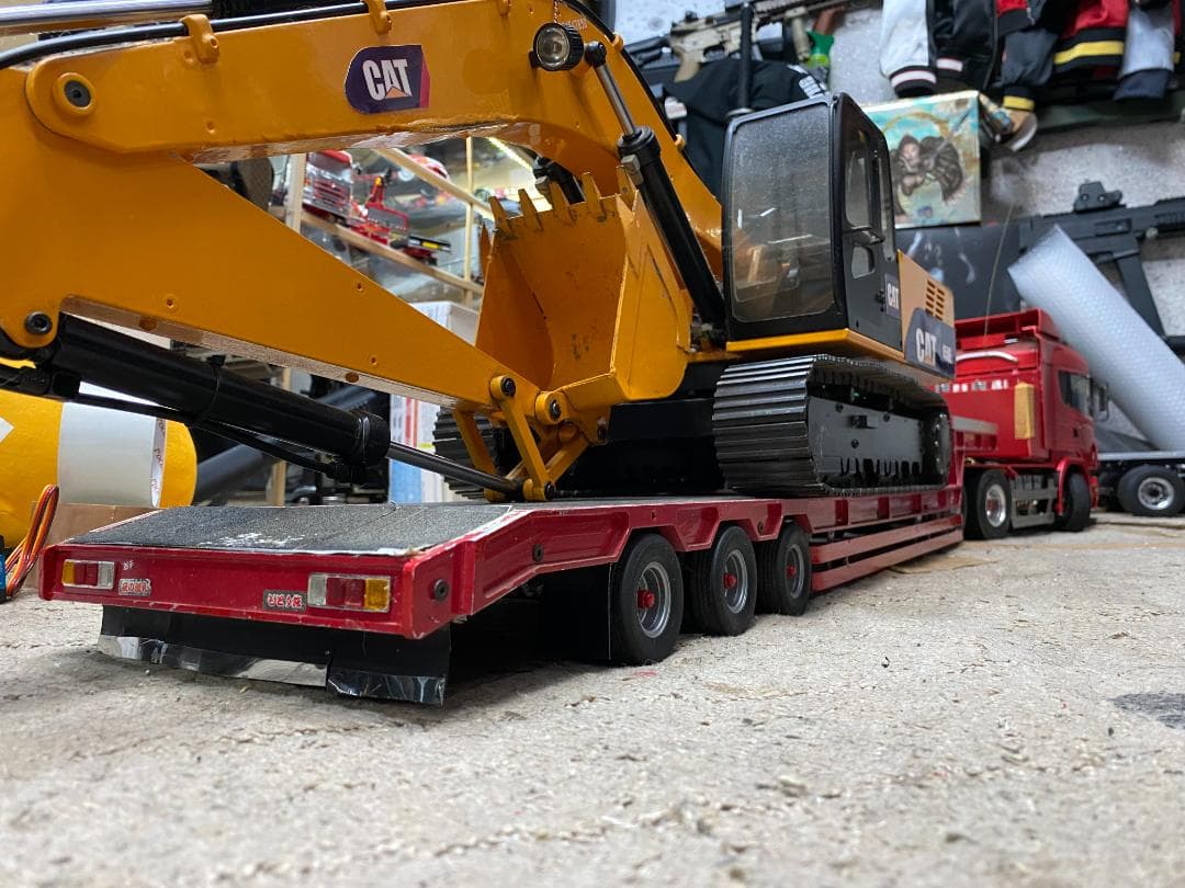 タミヤ　1/14 スカニアR620フルオペレーション　重機トレーラーセット