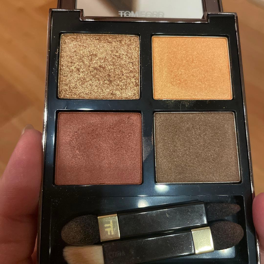 アイカラークォード トムフォード　レオパードサン