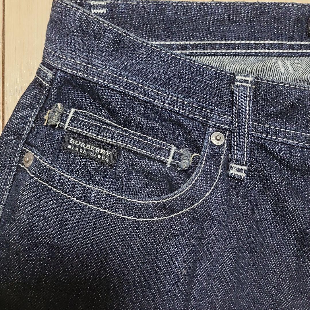 BURBERRYメンズストレートデニム　股上浅め