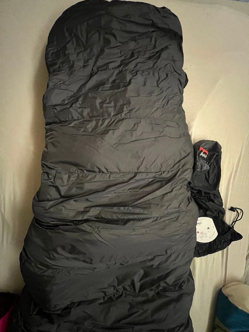 るりはNANGA 寝袋　オーロラ1100DX