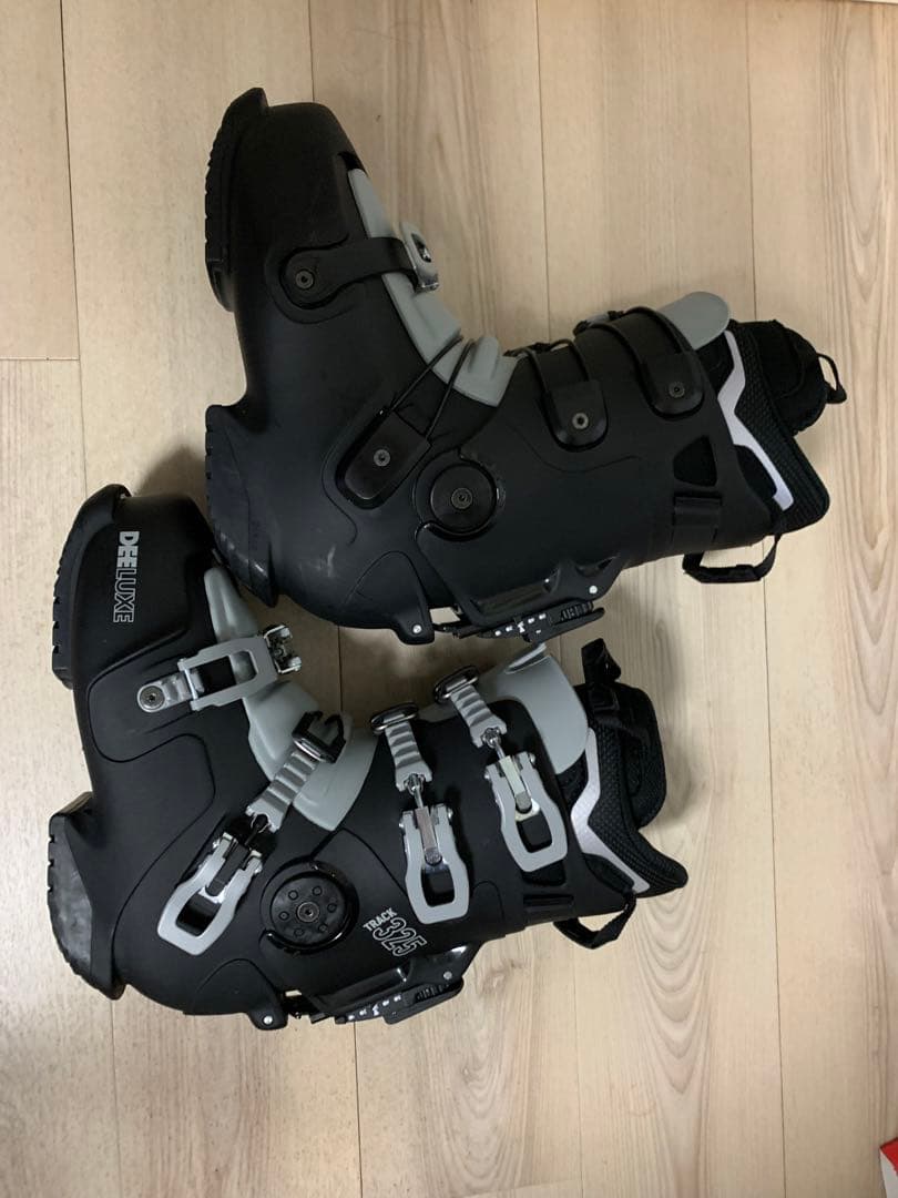 【ほぼ新品】DEELUXE track 325 26.5cm 24-25