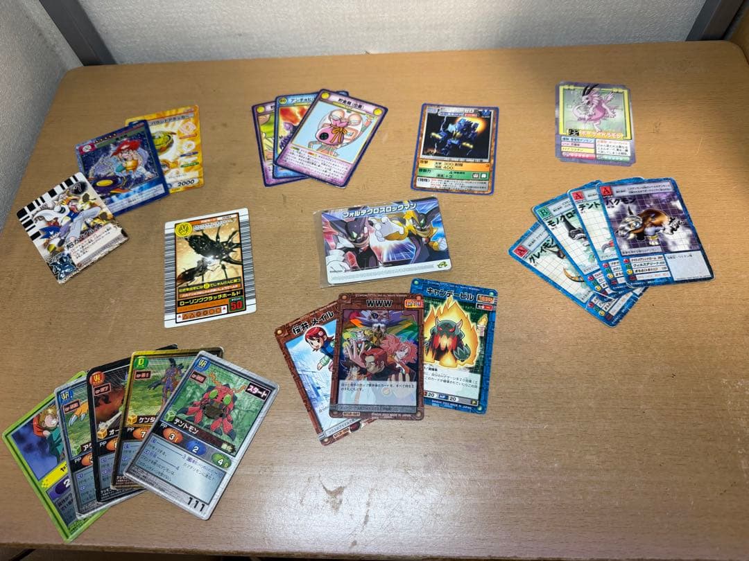 トレカ引退品6000枚超｜遊戯王3000枚他 状態悪い - メルカリ