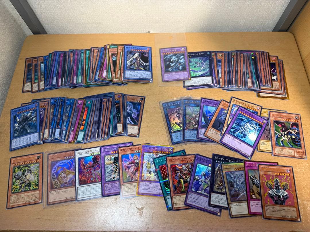 トレカ引退品6000枚超｜遊戯王3000枚他 状態悪い - メルカリ