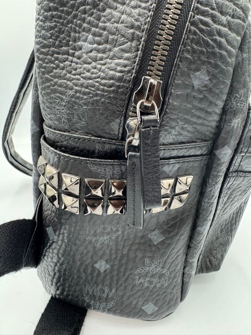 MCM エムシーエム リュック スモール ブラック スタッズ レザー バッグ