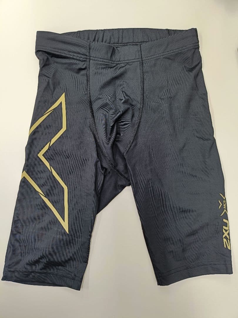 2XU MCS ハーフタイツ - メルカリ