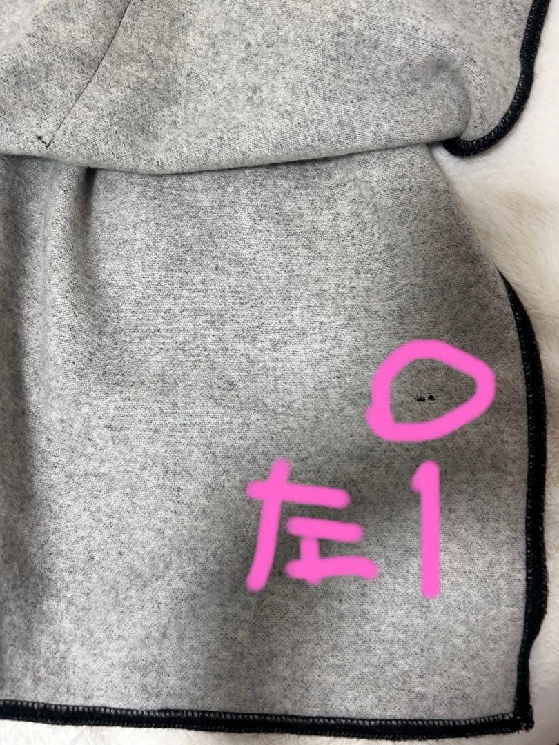 MONCLERモンクレールウールダウン付きポンチョ グレー/ブラック