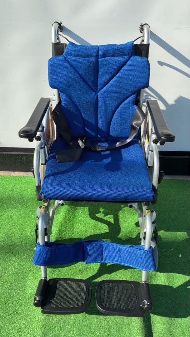 カワムラサイクル介助多機能車椅子 ノーパンクタイヤ KZ16-40