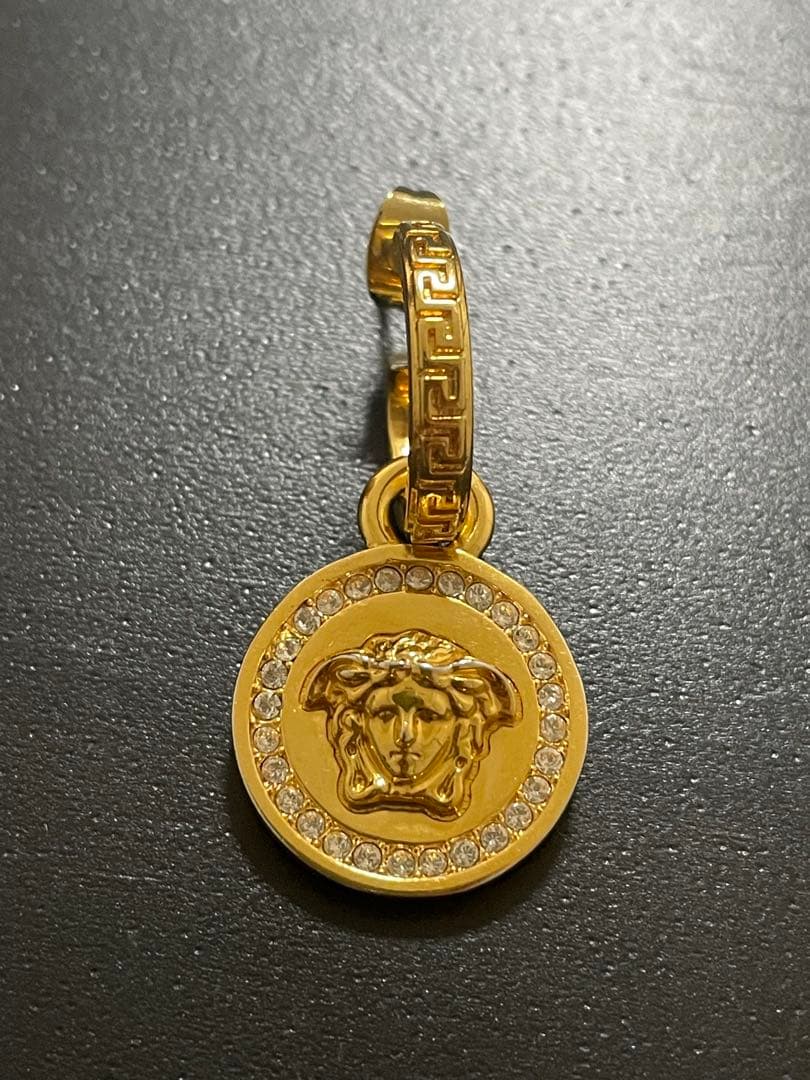 最終値下げ　ヴェルサーチ　VERSACE 片耳　ピアス メデューサ ゴールド
