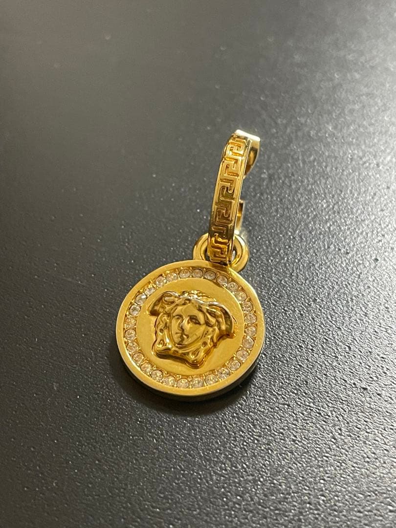 最終値下げ　ヴェルサーチ　VERSACE 片耳　ピアス メデューサ ゴールド