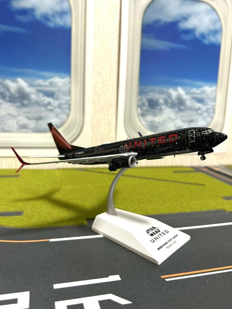 ユナイテッド航空 スター・ウォーズ　 B737-800 1/200